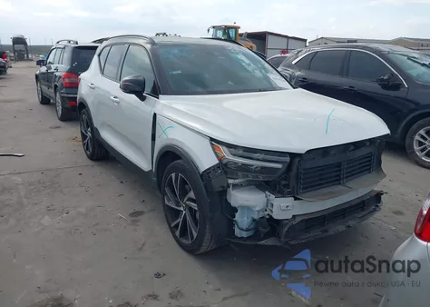 2019 Volvo Xc40 T4 R-Design z USA, uszkodzony, nr VIN YV4AC2HM4K2113680